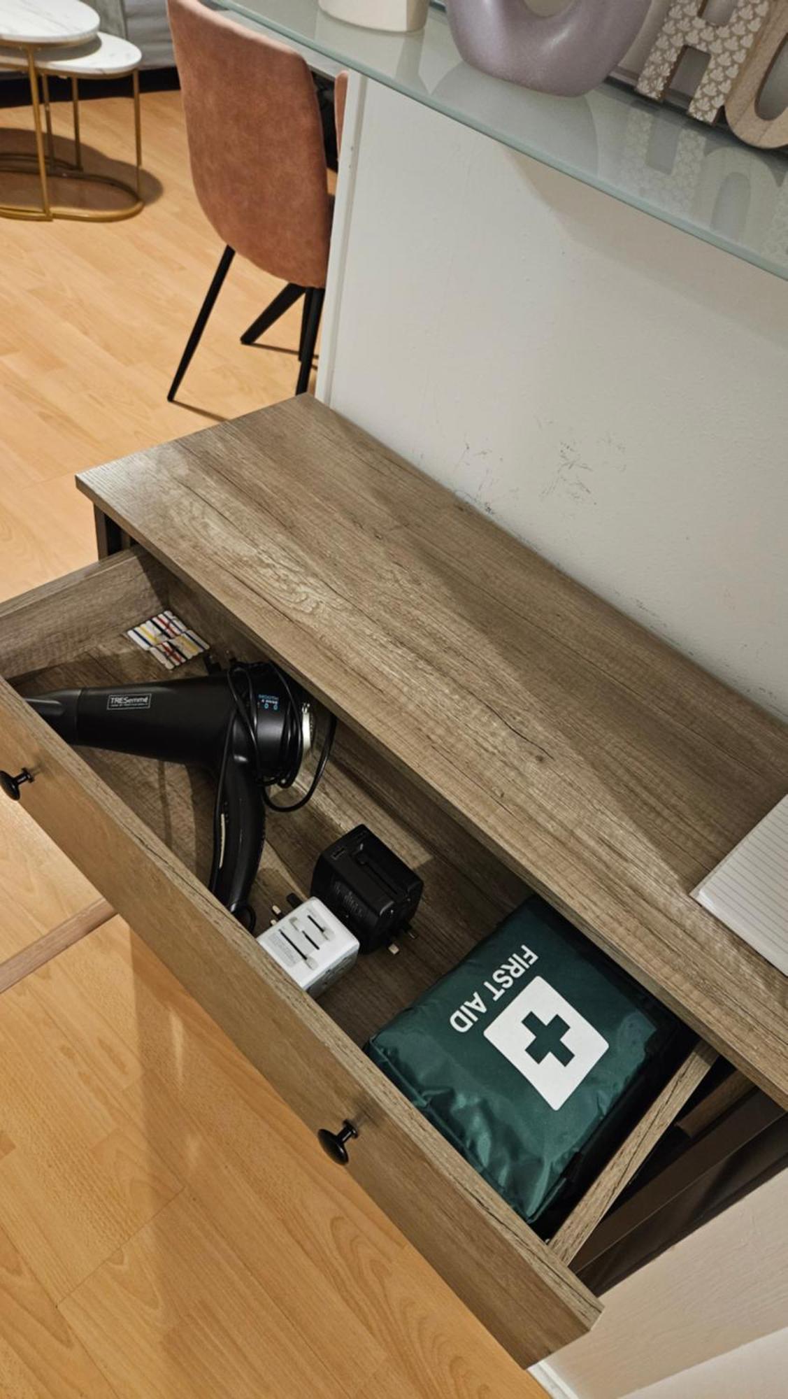 Bright And Spacious One Bedroom Apparment, Free Parking Londyn Zewnętrze zdjęcie